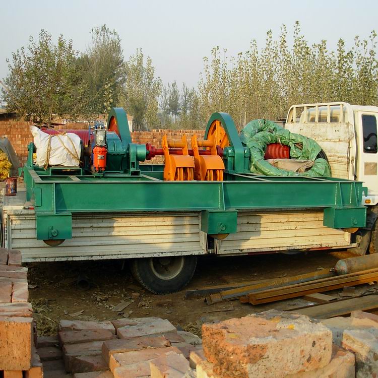 QPG高揚(yáng)程卷揚(yáng)式啟閉機(jī)